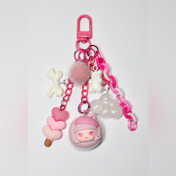 Macaron Pop Bean Mini Charm/Keychain - Molly - Picture 1 of 3